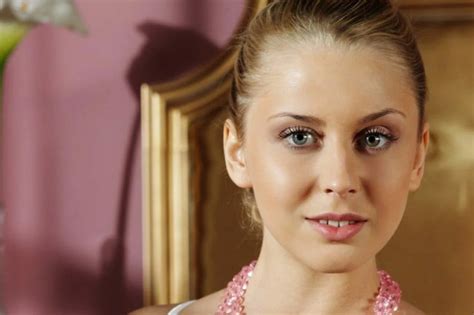 Русские Порно Актрисы С Внешностью Отличница – Telegraph