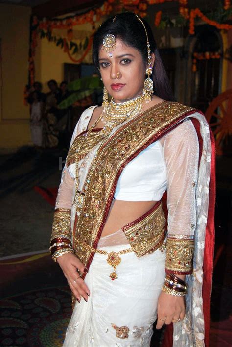 Kannada Actress Priya Hassan Saree Stills Hot 4 Actress