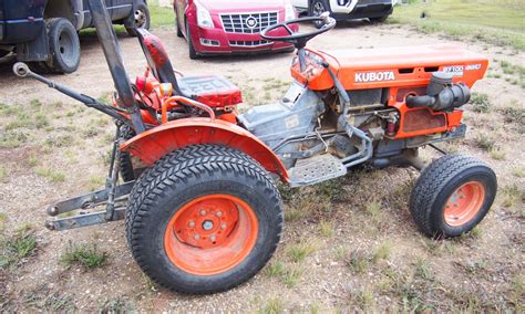 kubota  hst wd diesel tractor wpth bodnarus auctioneering