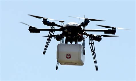 drones  carry  light weight objects