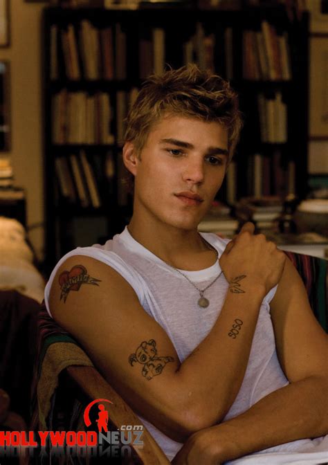 chris zylka biography profile pictures news
