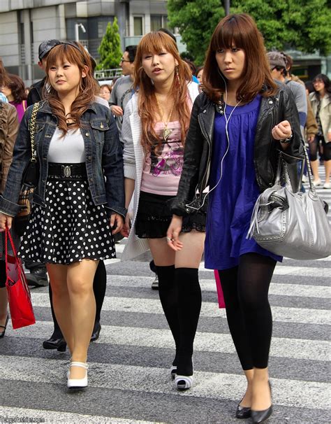 Three Tokyo Girls Three Japanese Girls Walking In The Shib… Flickr