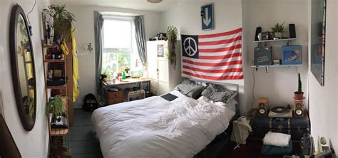 university student bedroom       tidy   falmouth uk