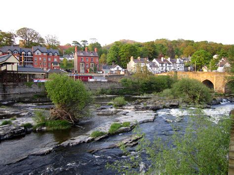 llangollen  north wales   picture perfect town   river dee