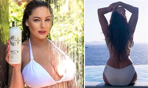Kelly Brook Instagram 2018 Model Poses Topless Racy