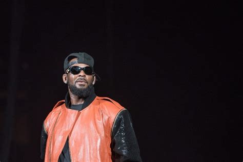 spotify drops r kelly from promoted playlists after more sexual