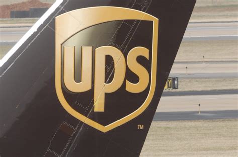 ups freight union workers agree    year contract upicom