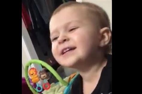 video of a 2 year old singing jolene goes viral and reaches dolly