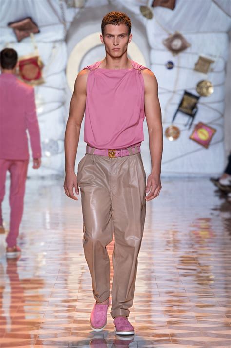 pin on archive versace men s fashion shows