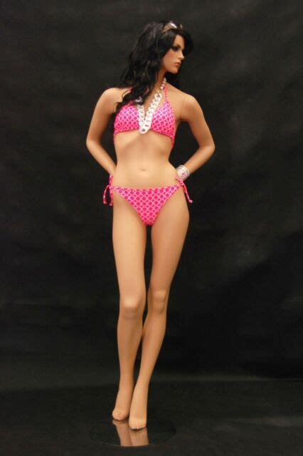 Adult Fleshtone Female Full Body Realistic Fiberglass Fashion Mannequin