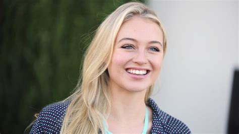 How 1 Scene From ‘bridesmaids’ Helped Iskra Lawrence Love Her Legs