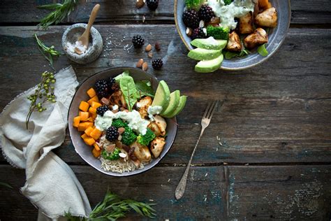 lunch bowl mit avocado und suesskartoffel foodlovin