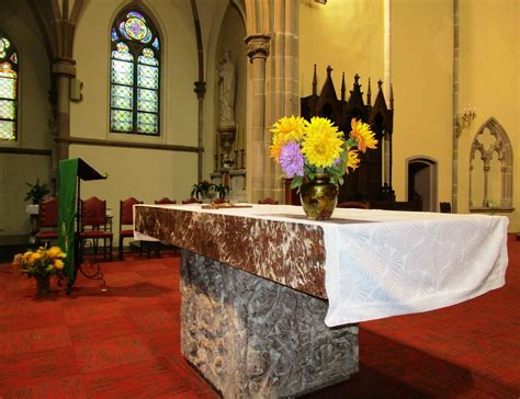 vie paroissiale nouvel autel  leglise saint martin de sarralbe