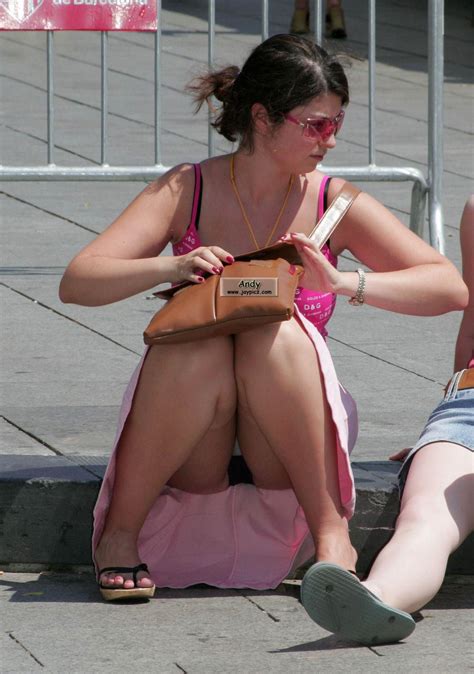 amateurs street upskirt 17 picture 1 uploaded by lockless on