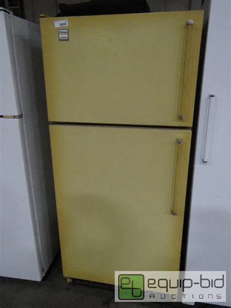 harvest gold refrigerator untested  nice high  estate auction kechi ks