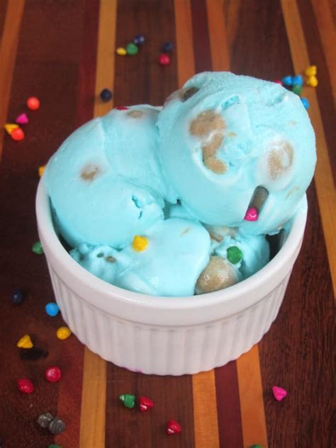 blue moo cookie dough ice cream icecreamweek  spiffy cookie