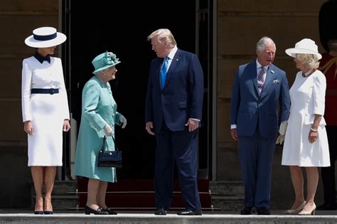 trump meets queen  insulting london mayor
