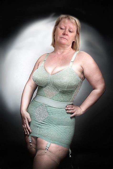 139 best sissy loves curvy women images on pinterest