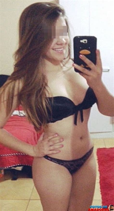 Puta Novinha 19 Anos Caiu Na Net Depois Que Enviou Fotos