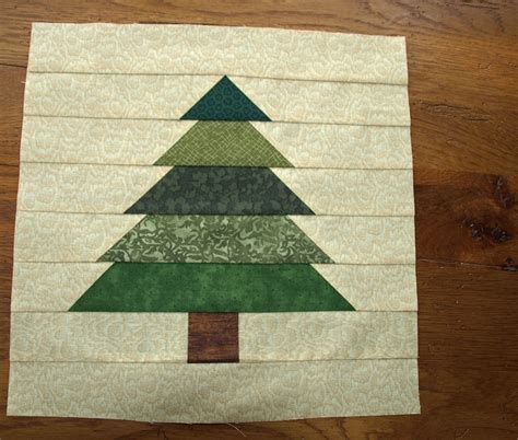 piece  quilted material   green  brown christmas tree