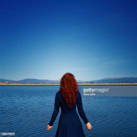 redhead woman from behind photos et images de collection getty images