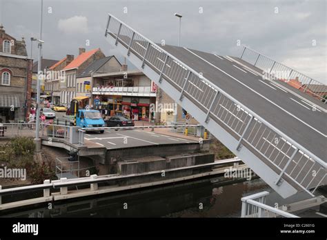 raised bascule road bridge   canal nieuwpoort duinkerke  veurne west flanders
