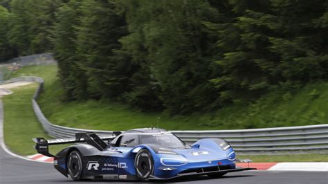 Volkswagens Electric Race Car Set Another Speed Record Mashable
