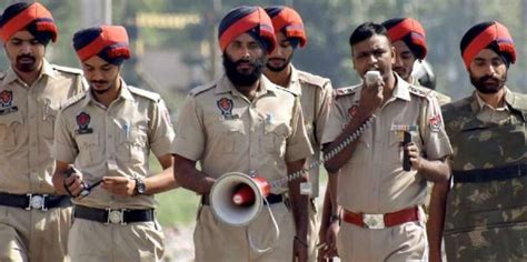 punjab 7 arrested for chopping off cop s hand attacking