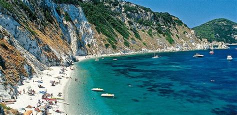 isola d elba le 10 spiagge più belle info e foto di padulella capo bianco e altre