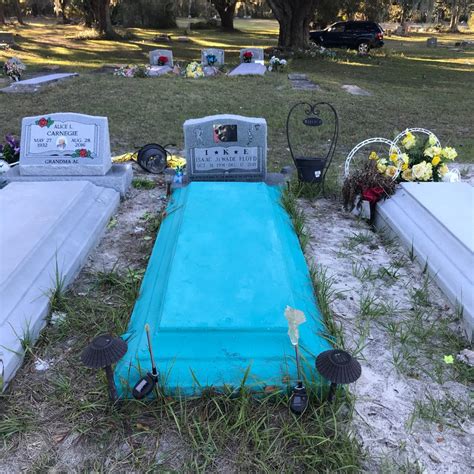blue graves   south  grave girl