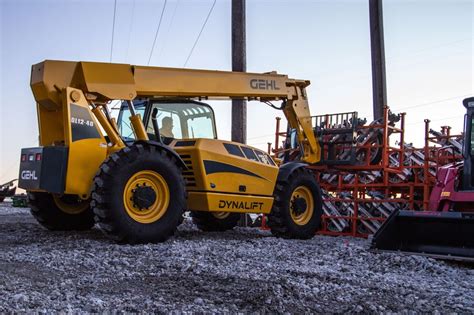 gehl dl  telehandler custom truck  source