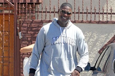 keyshawn johnson arrested on domestic violence charges sports illustrated