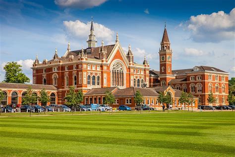 dulwich college summer camp  holidays london united kingdom apply   camp prices