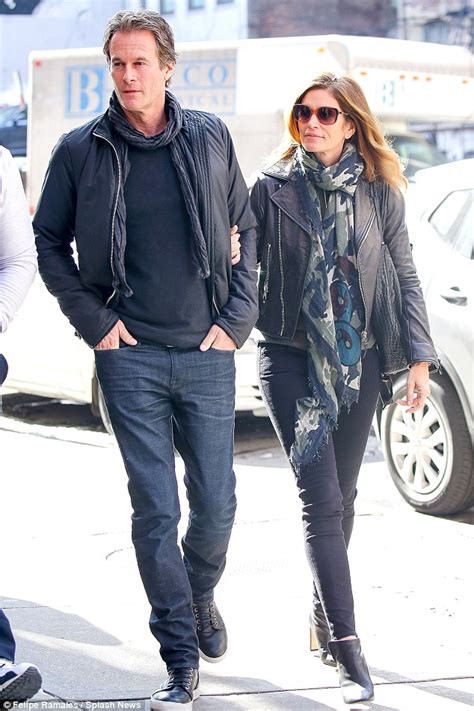 cindy crawford grabs lunch with husband in new york daily mail online