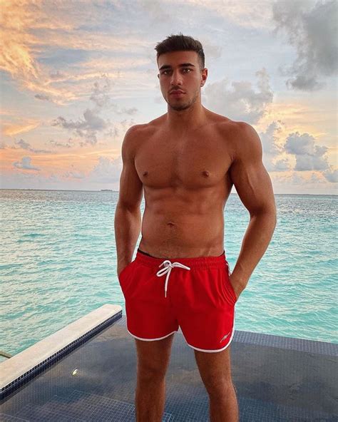 tommy fury tommy fury   choose  modelling  fighting