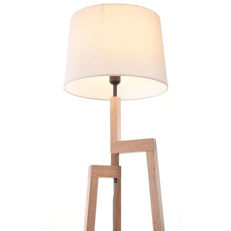 houten vloerlamp met drie poten en kap lampenconcurrentnl