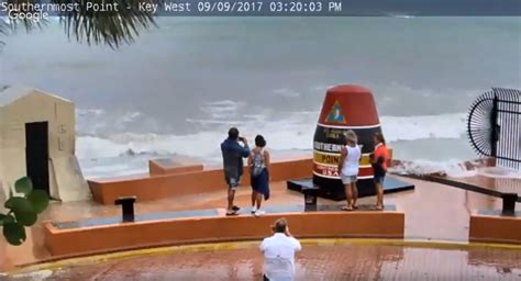 Webcam Watch People Take Selfies As They Re Engulfed By Hurricane Irma