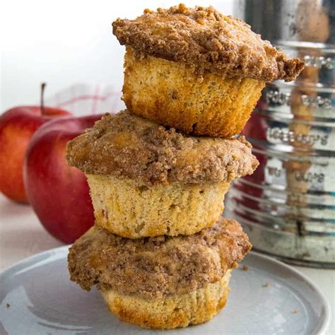 Crispy Cinnamon Spice Apple Muffins Recipe – Must Love Home