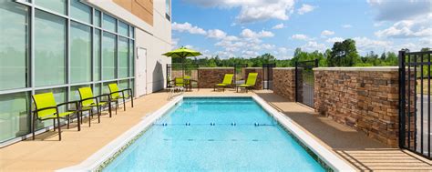 tifton hotel  outdoor pool fitness center springhill suites tifton