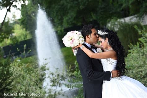 Groom Kissing Bride S Forehead Photo 106509