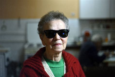 Granny Wearing Sunglasses Del Colaborador De Stocksy Boris Jovanovic