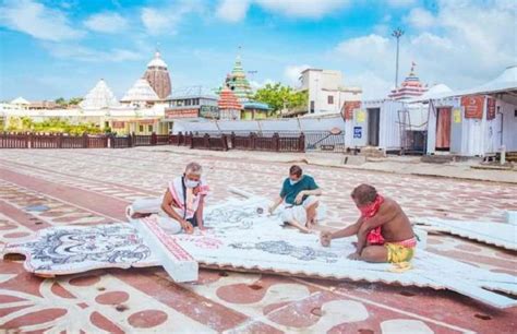 jagannath puri rath yatra 2020 शुरू हुई भगवान जगन्नाथ की रथ यात्रा