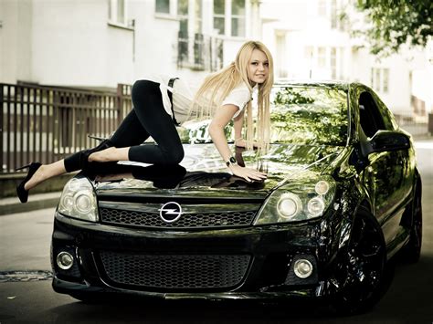 Girls And Cars Full Hd Wallpaper And Background Image 1920x1440 Id 261409