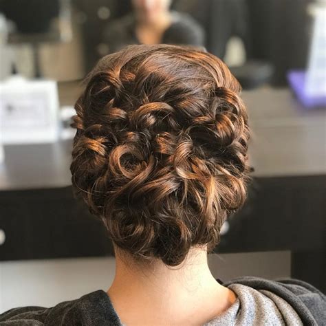 29 Curly Updos For Curly Hair See These Cute Ideas For 2019 Cute