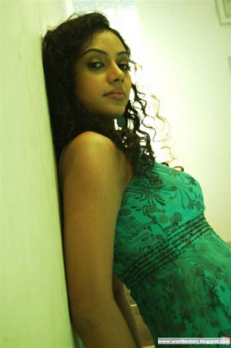 tamil cute actress rupa manjari beautiful stills picture gallery world of actors