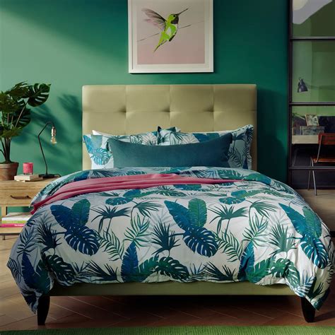 green bedroom ideas  olive  emerald explore  decorating