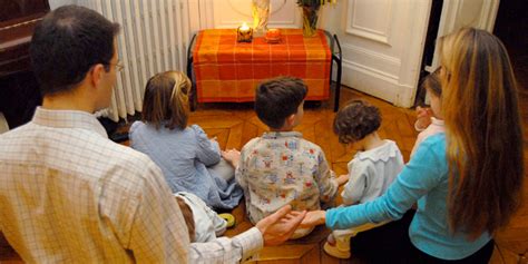 familias en oracion nuevo proyecto de la delegacion diocesana de familia  vida diocesis de