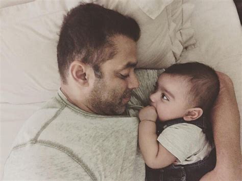 this video of salman khan ‘fighting with nephew ahil will melt your heart bollywood news