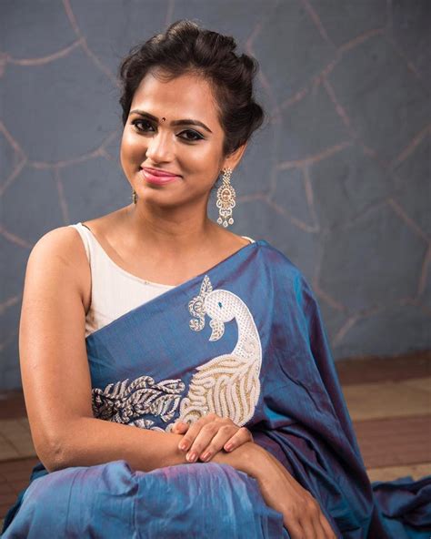 the fresh malayali tamil actress ramya pandian latest hot pics remya