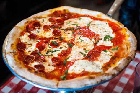 New York Pizza Styles A Complete Guide Eater Ny